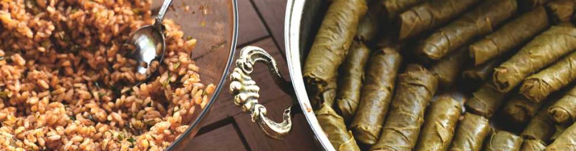 Zeytinyağlı Yaprak Sarma Tarifi | Bol Zeytinyağlı ve Limonlu